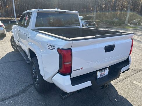 New 2025 Toyota Tacoma TRD Sport image 15