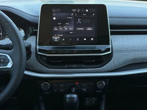 Used 2022 Jeep Compass Latitude image 17