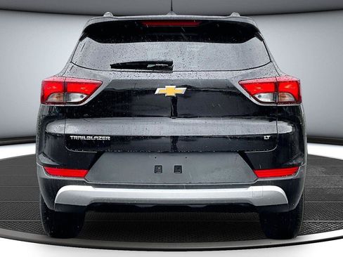 Used 2025 Chevrolet TrailBlazer LT FWD image 5
