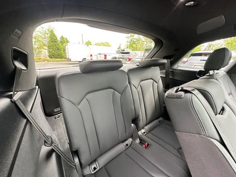 Used 2022 Audi Q7 3.0T Premium Plus w/ Premium Plus Package AWD/4WD image 38