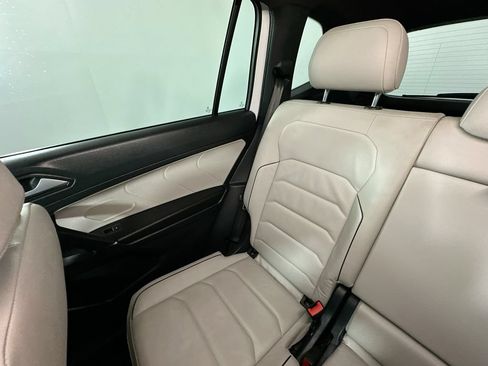 Used 2020 Volkswagen Tiguan SEL Premium R-Line AWD/4WD image 12