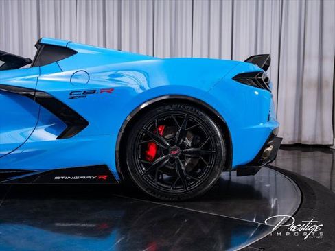 Used 2023 Chevrolet Corvette Stingray Premium Cpe w/ Z51 Performance Package RWD image 13