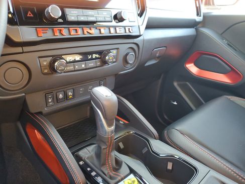 Used 2025 Nissan Frontier Pro-X w/ Pro Premium Package image 24