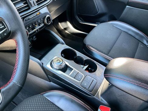 Used 2025 Ford Escape ST-Line image 17