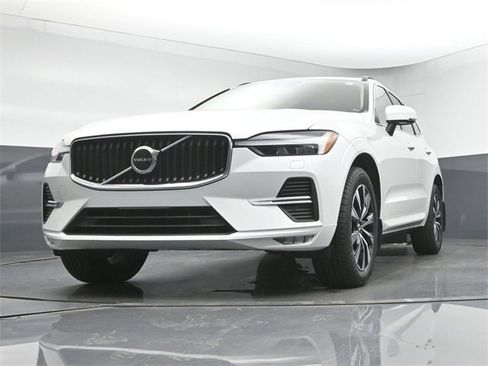 Used 2023 Volvo XC60 B5 Core w/ Climate Package image 33