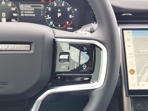 Certified 2025 Land Rover Discovery Sport S AWD/4WD image 33