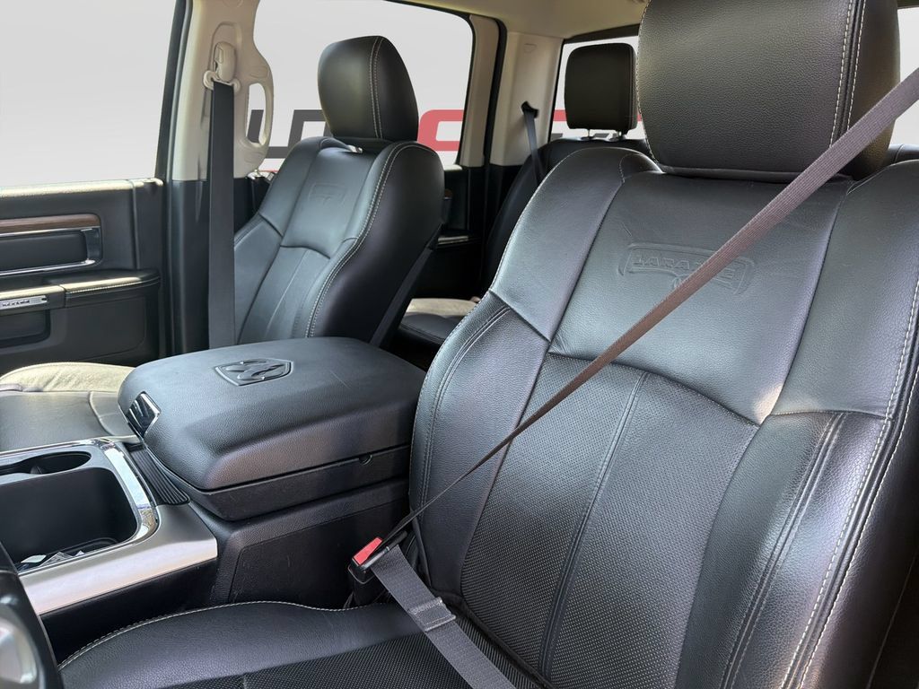 Used 2017 RAM 1500 Laramie w/ Convenience Group AWD/4WD image 11