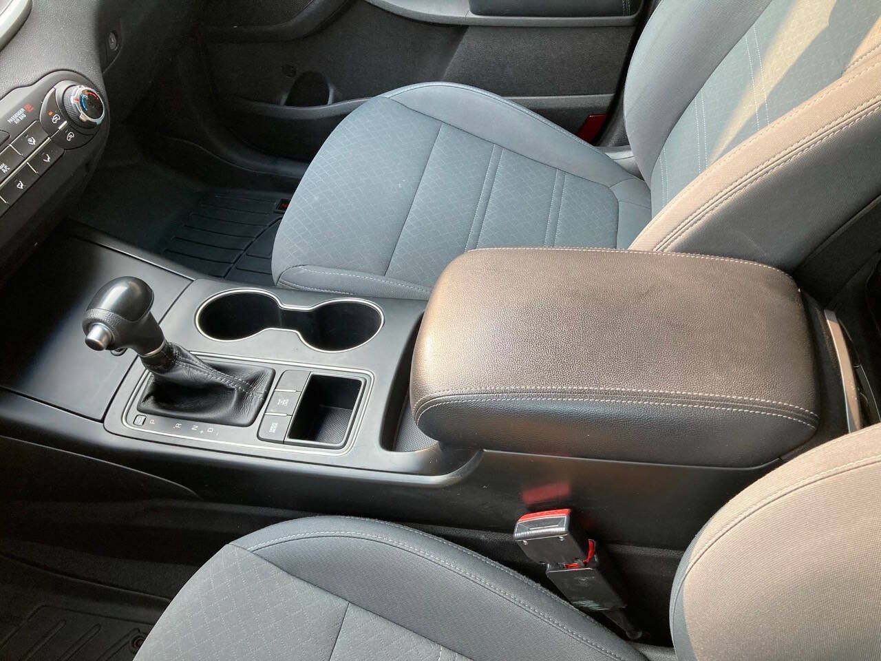 Used 2017 Kia Sorento AWD image 26
