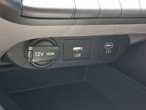 Used 2024 Hyundai Elantra SEL FWD image 26