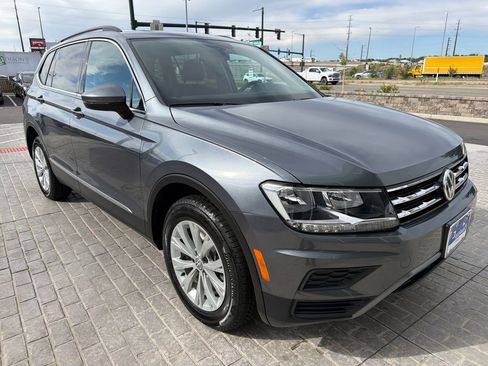 Used 2018 Volkswagen Tiguan SE w/ Panoramic Sunroof Package AWD/4WD image 7