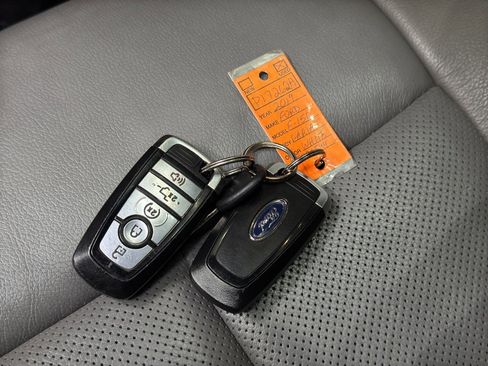 Used 2019 Ford F150 Lariat w/ Equipment Group 502A Luxury image 41