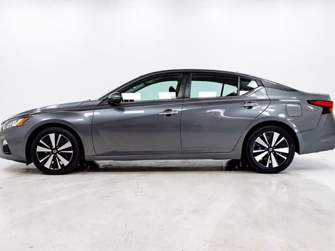 Used 2022 Nissan Altima 2.5 SV FWD image 24