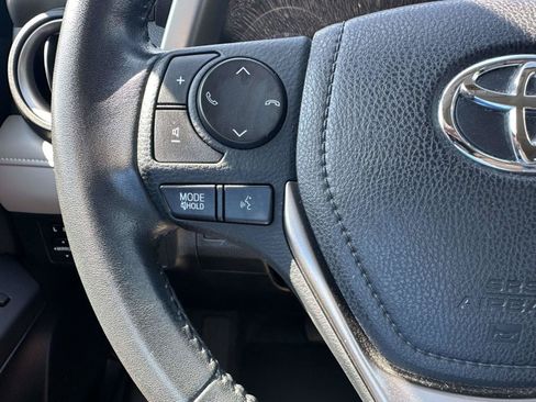 Used 2017 Toyota RAV4 XLE FWD image 13