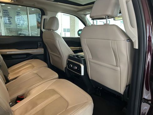 Used 2024 Ford Expedition Max Limited RWD image 29