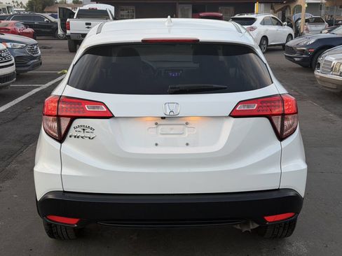 Used 2018 Honda HR-V EX image 8