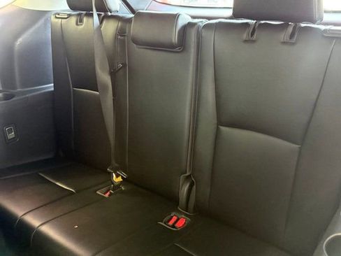 Certified 2022 Toyota Highlander XLE image 37