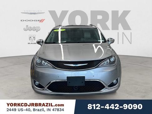 Used 2017 Chrysler Pacifica Limited FWD image 8