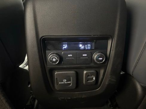 Certified 2022 Buick Enclave Essence w/ Experience Buick Package image 27