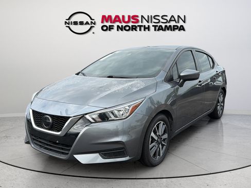 Used 2020 Nissan Versa SV FWD image 4