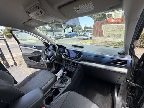 Used 2022 Volkswagen Taos SE FWD image 29