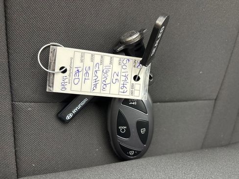 Used 2025 Hyundai Elantra SEL FWD image 29
