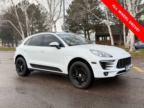 Used 2018 Porsche Macan Base image 2