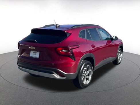 Used 2025 Chevrolet Trax LT image 10