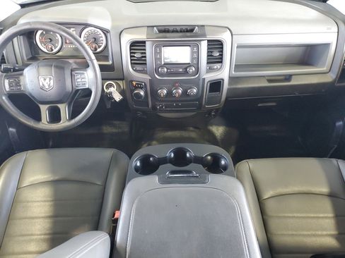 Used 2019 RAM 1500 Tradesman w/ Chrome Appearance Group RWD image 11