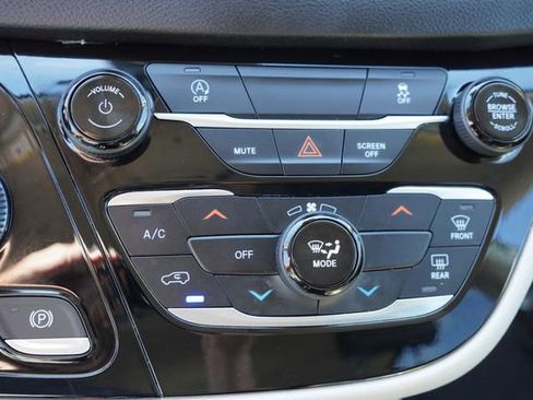 Certified 2023 Chrysler Voyager LX FWD image 30
