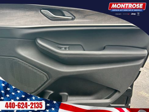 New 2025 Jeep Grand Cherokee Limited w/ Black Appearance Package image 30