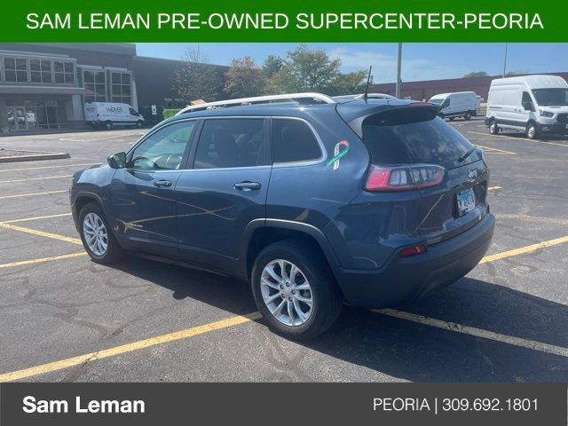 Used 2019 Jeep Cherokee Latitude w/ Cold Weather Group FWD image 5