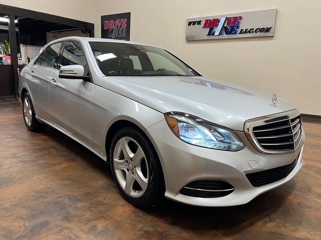 Used 2014 Mercedes-Benz E 350 4MATIC Sedan image 3