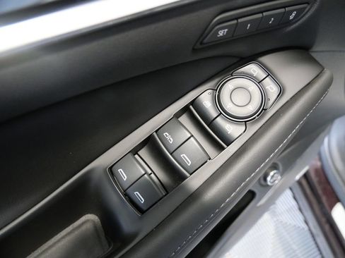 Used 2023 Buick Enclave Avenir w/ Avenir Technology Package image 15