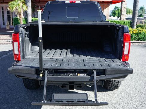 Used 2020 Ford F350 Lariat AWD/4WD image 10