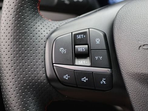 Used 2023 Ford Escape ST-Line Elite w/ Class II Trailer Tow Package image 21