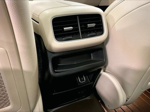 Used 2022 Mercedes-Benz GLE 450 4MATIC image 11