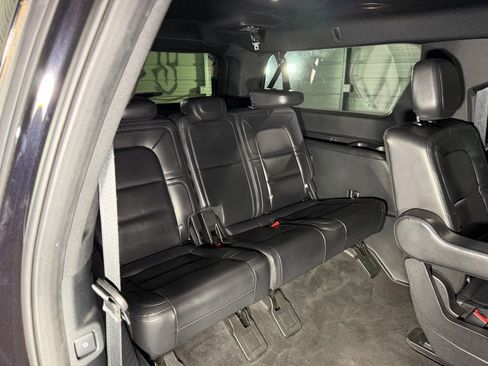 Used 2021 Lincoln Navigator L Reserve AWD/4WD image 21