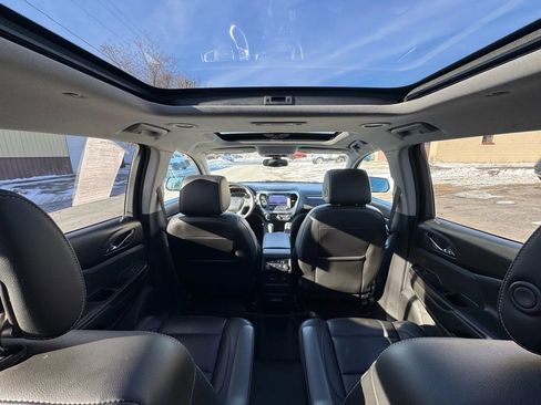 Used 2017 GMC Acadia SLT image 30