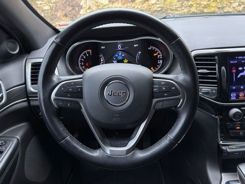Used 2019 Jeep Grand Cherokee Limited image 16