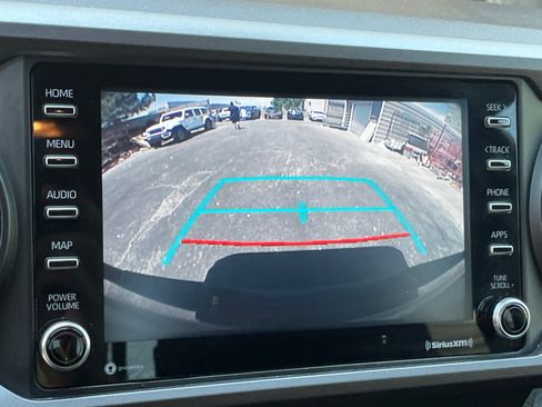 Used 2020 Toyota Tacoma TRD Sport AWD/4WD image 21