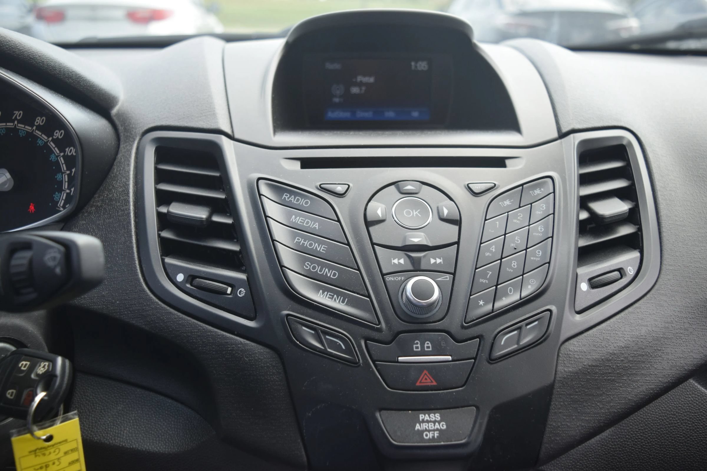 Used 2018 Ford Fiesta SE FWD image 11
