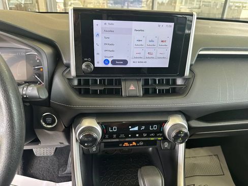 Used 2025 Toyota RAV4 XLE AWD/4WD image 23