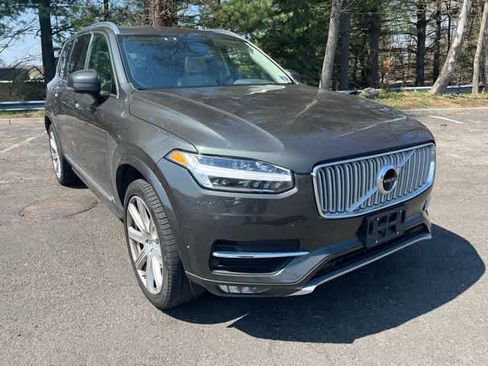 Used 2018 Volvo XC90 T6 Inscription w/ Convenience Package image 3