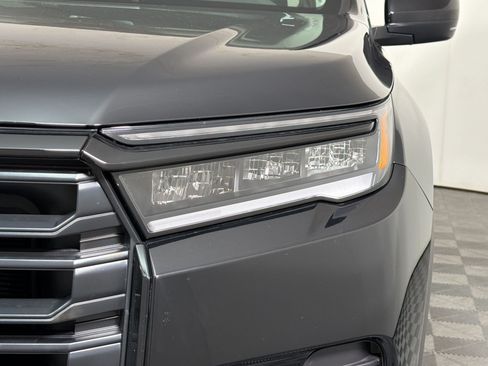 Used 2026 Honda Pilot EX-L image 10