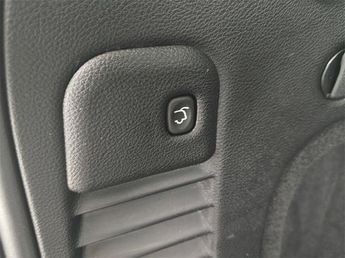 Used 2018 Jeep Grand Cherokee High Altitude image 16