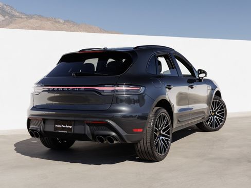 Certified 2026 Porsche Macan AWD/4WD image 7