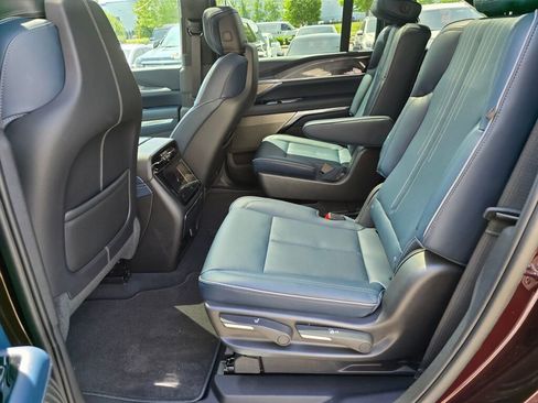 New 2025 Cadillac Escalade IQ Luxury 2 image 17