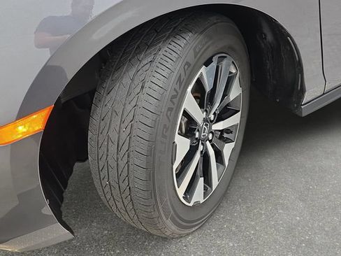 Used 2025 Honda Odyssey EX-L image 29