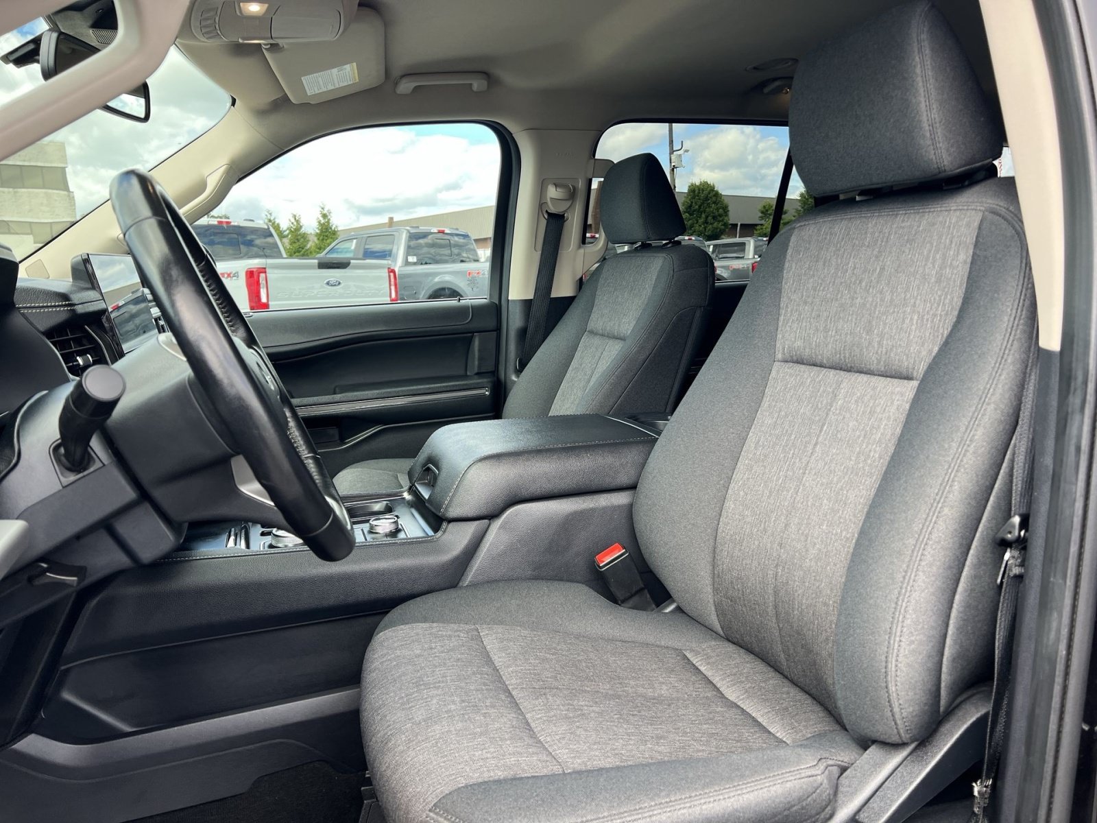 Used 2024 Ford Expedition Max XLT AWD/4WD image 13