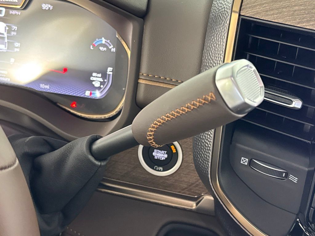 New 2027 RAM 2500 Limited AWD/4WD image 20